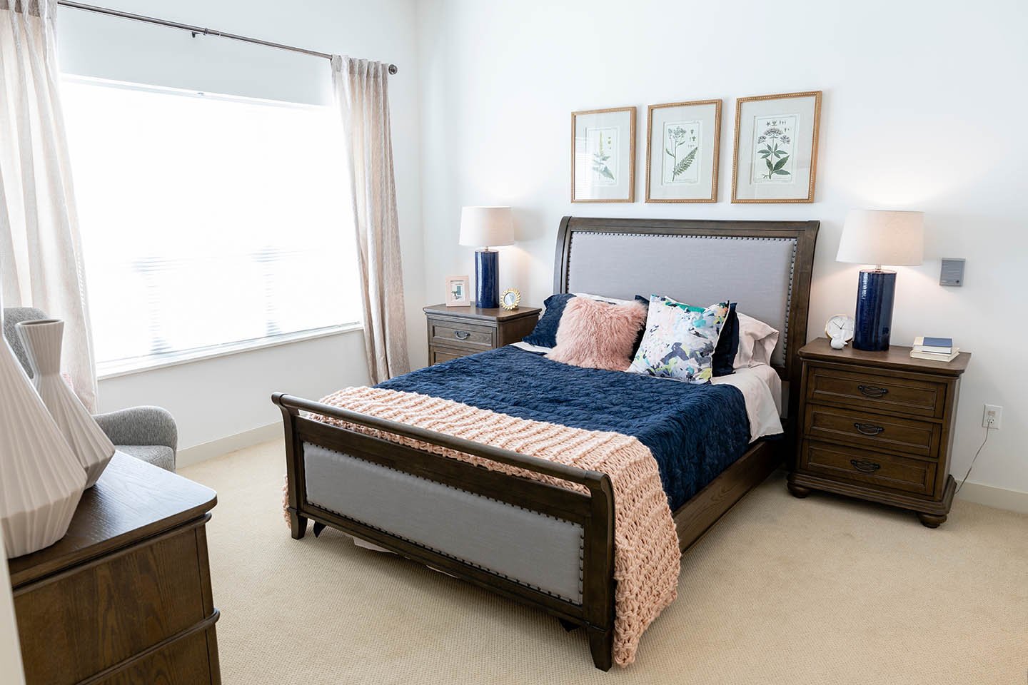 Cedarhurst of La Vista - Apartment Bedroom