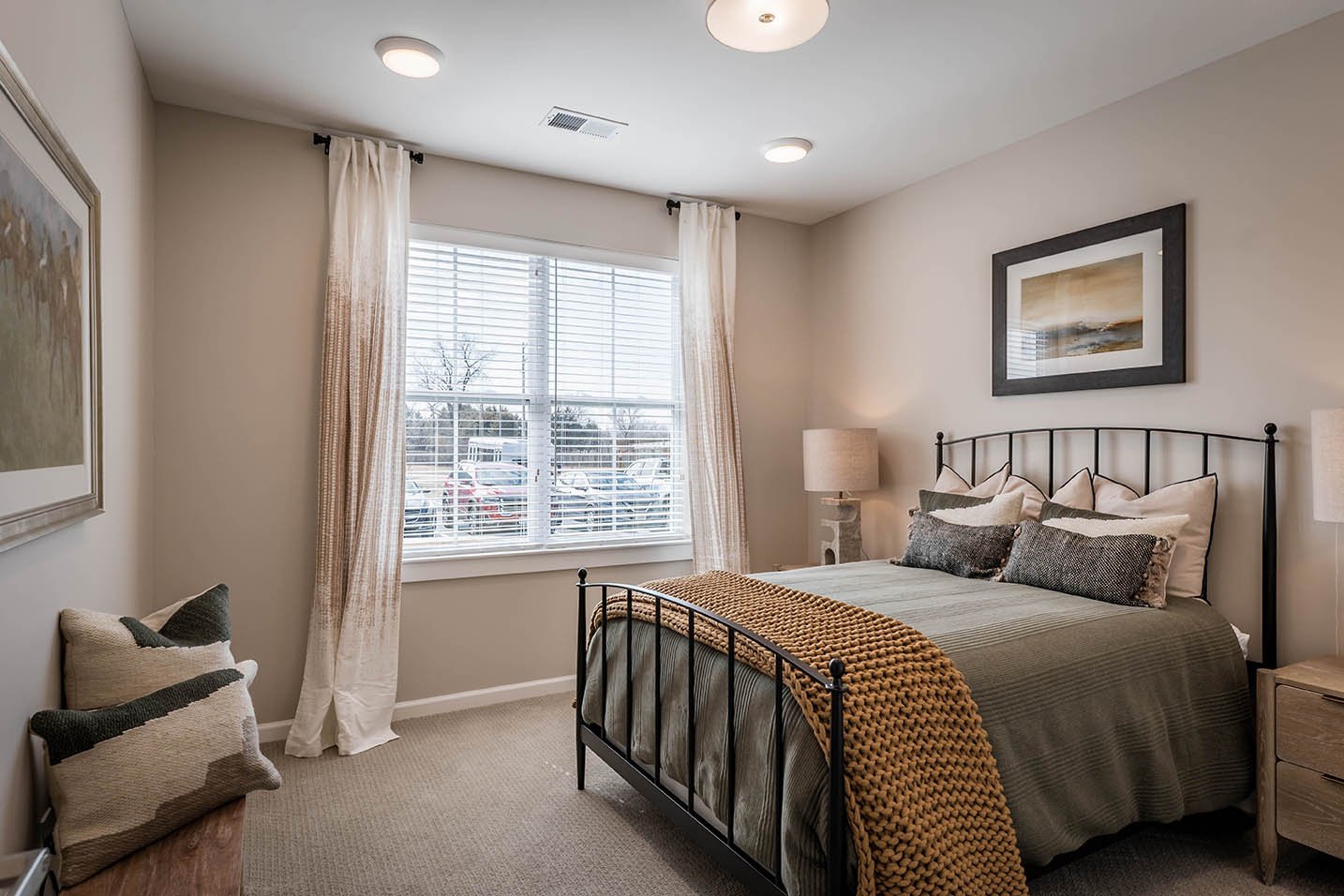 Cedarhurst of Salina - Apartment Bedroom