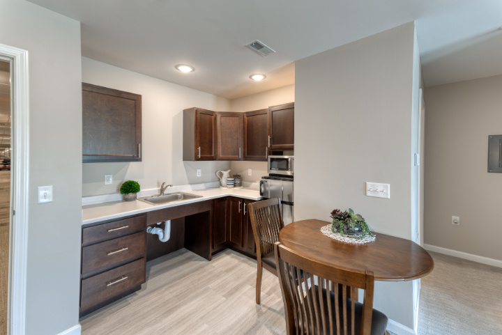 Cedarhurst of Springfield IL- Apartment Kitchenette