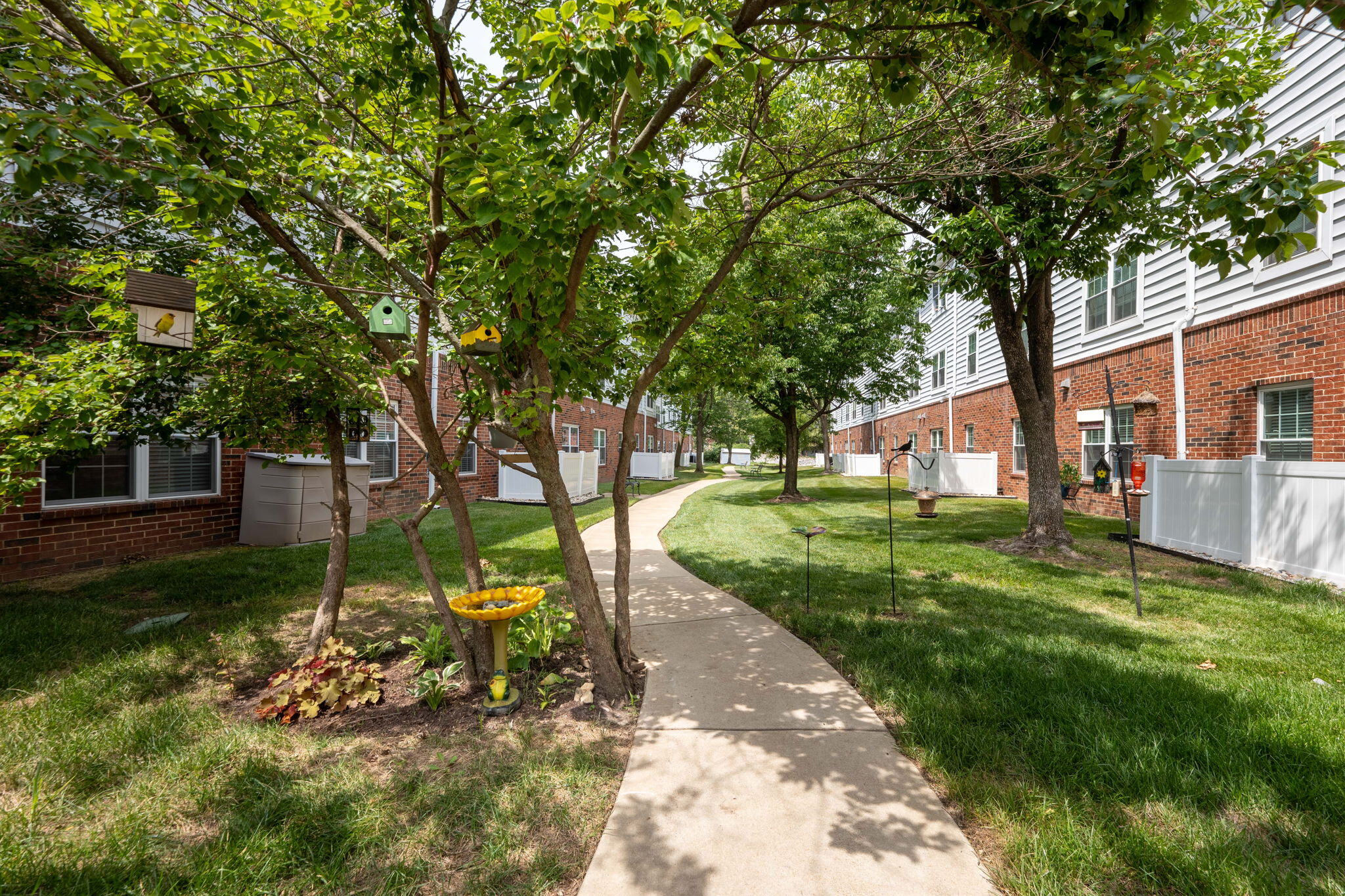 Cedarhurst of Tesson Heights Walking Path