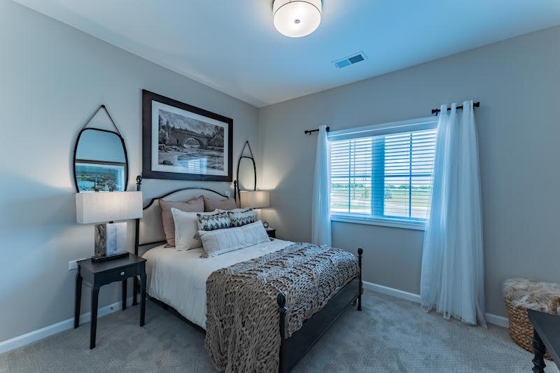 Cedarhurst of Woodstock - Apartment Bedroom